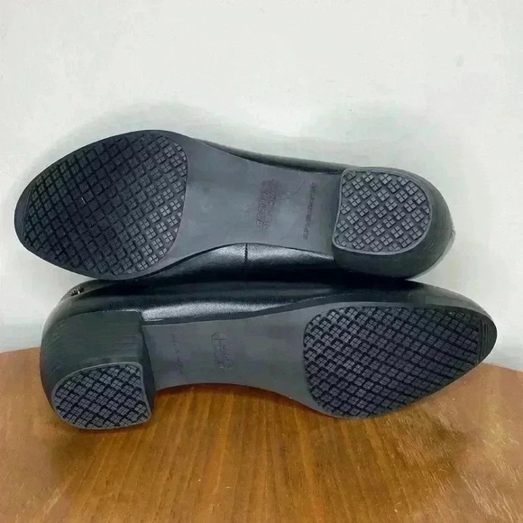 Shoes for Crews 55452-39/6 WILLA Women's Leather Slip On Shoes Size 9 - Picture 8 of 8